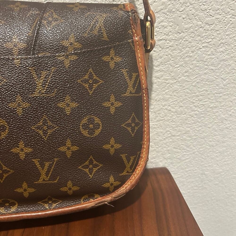 Louis Vuitton Monogram Menilmontant PM Crossbody Flap Bag with COA - Picture 4 of 15